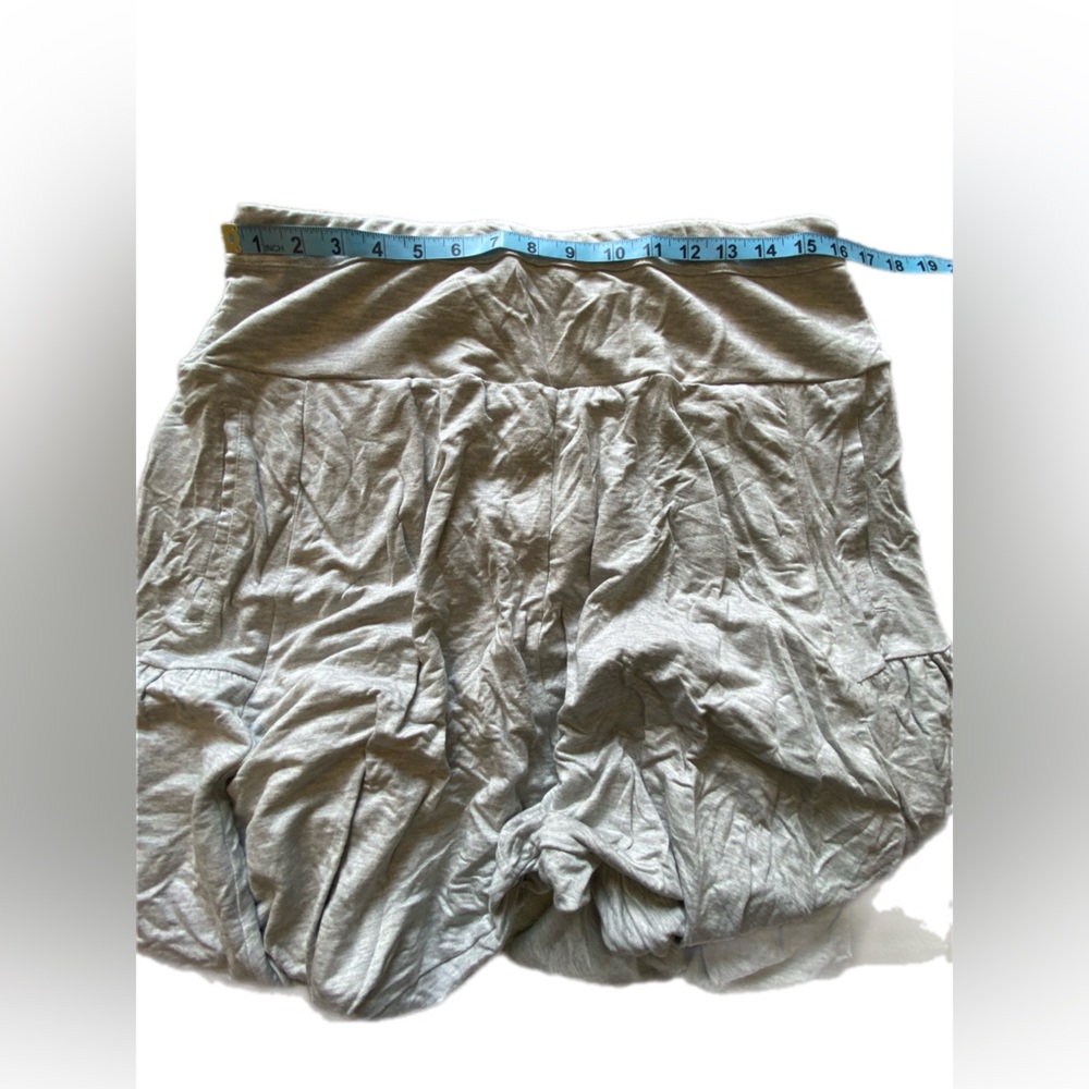 FP Movement Stay Low Wide Tiered Leg Harem Pants in
Heather Grey M - Picture 6 of 12